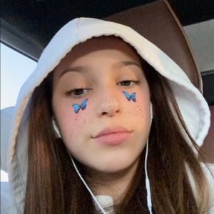 Meet your Posher, Vanessa